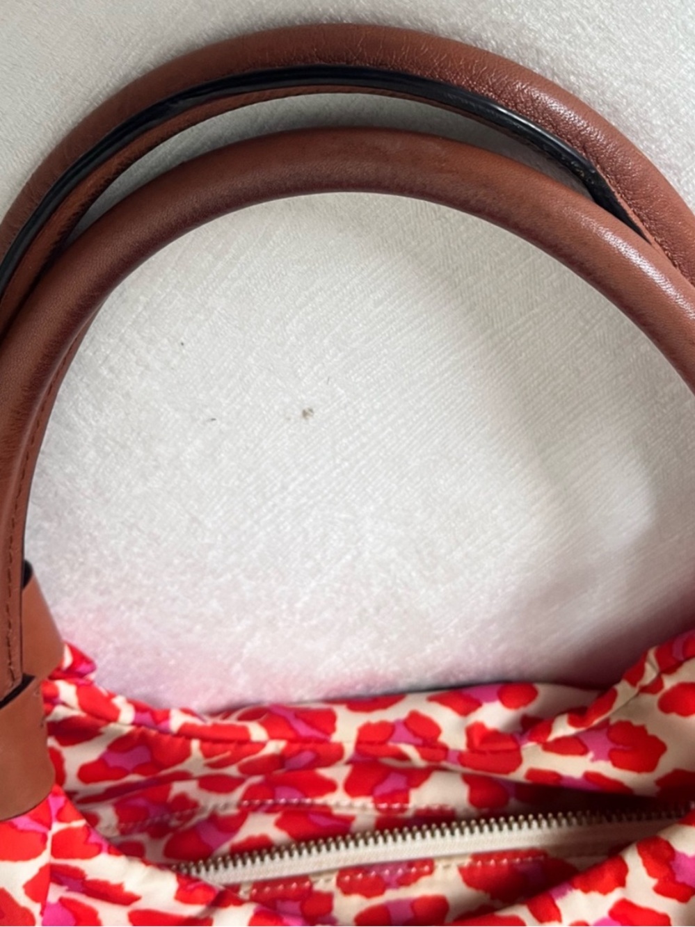 Kate Spade “Into the Wild” Red & Pink Nylon animal print Hobo Slouch bag - Picture 7 of 9